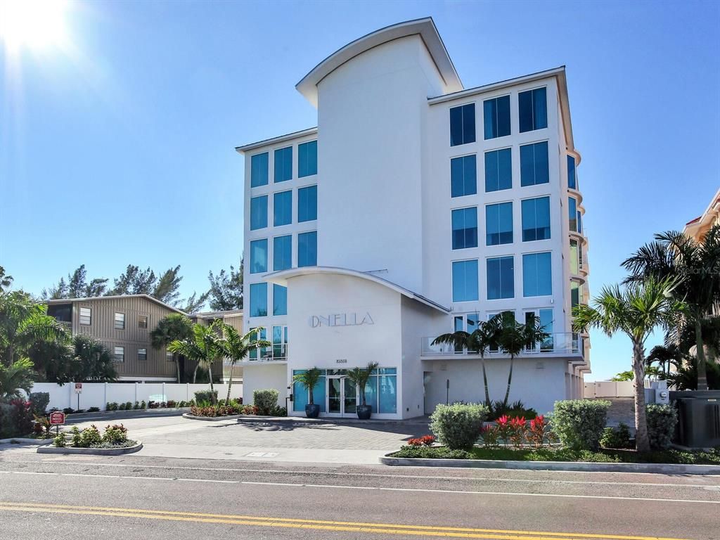 Exterior, Facade, Condo Building