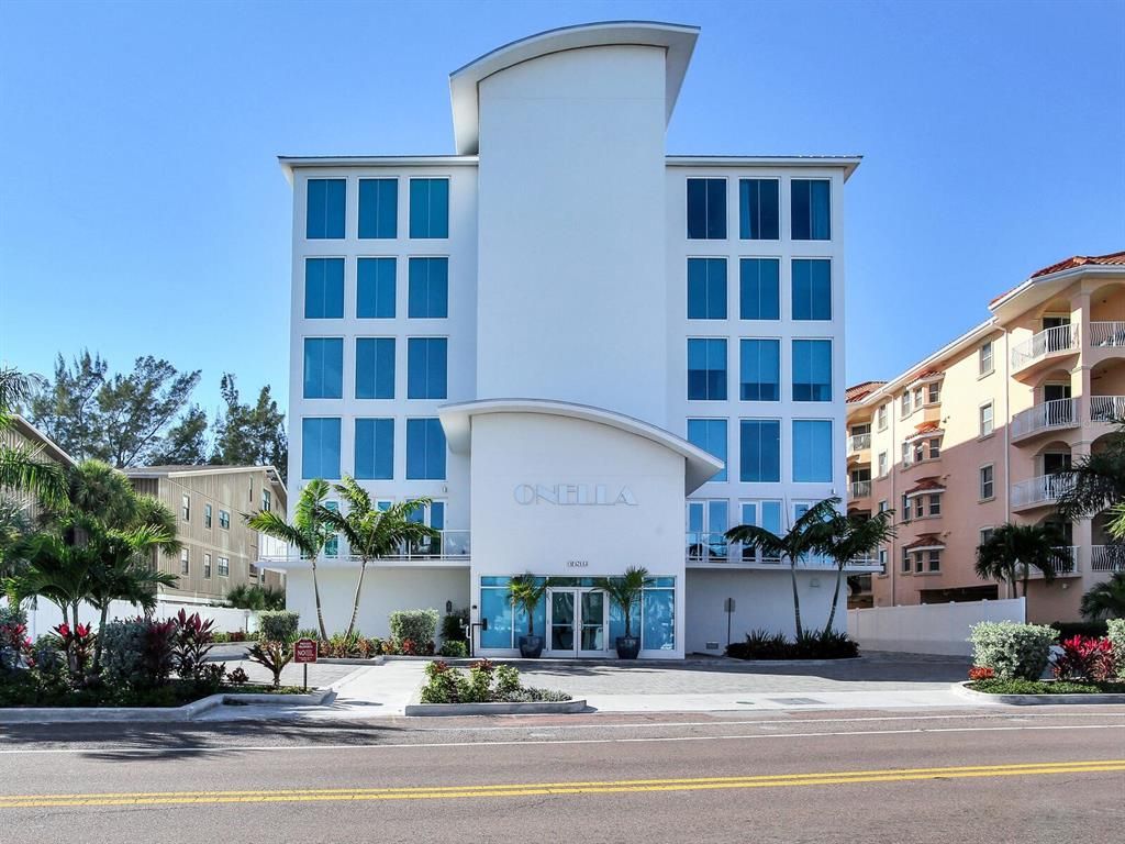 Exterior, Facade, Condo Building