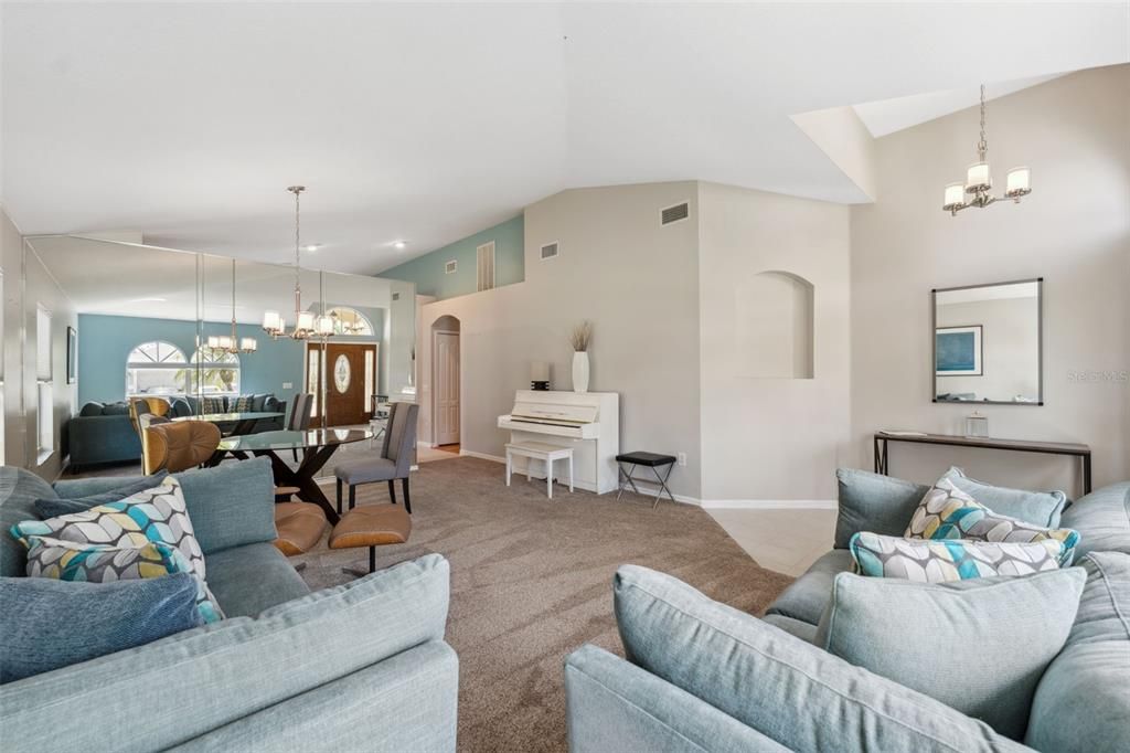 Chandelier, Dining room, Interior, Living room, Pendant Lights, Piano, Recessed Lighting