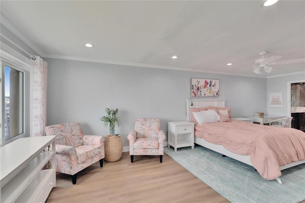 Bedroom, Interior, Recessed Lighting, Wood Texture Flooring