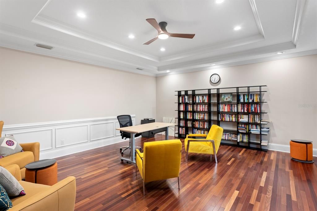 Home Office, Interior, Recessed Lighting, Wood Texture Flooring