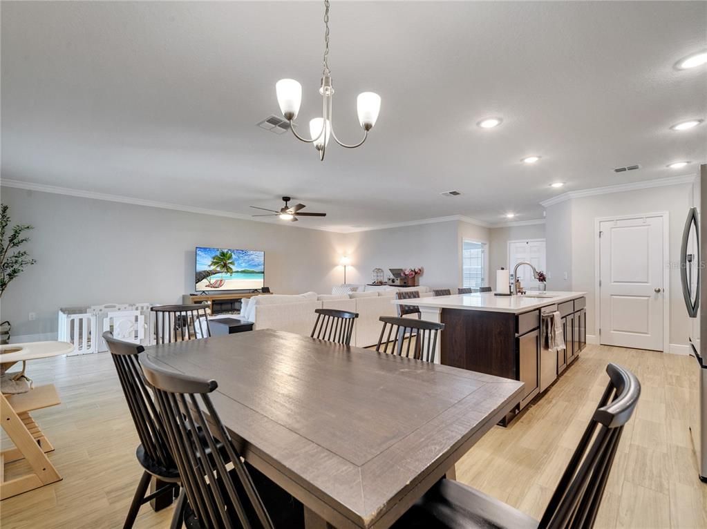Dining room, Interior, Kitchen, Recessed Lighting, Wood Texture Flooring