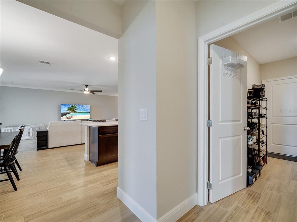 Interior, Recessed Lighting, Wood Texture Flooring