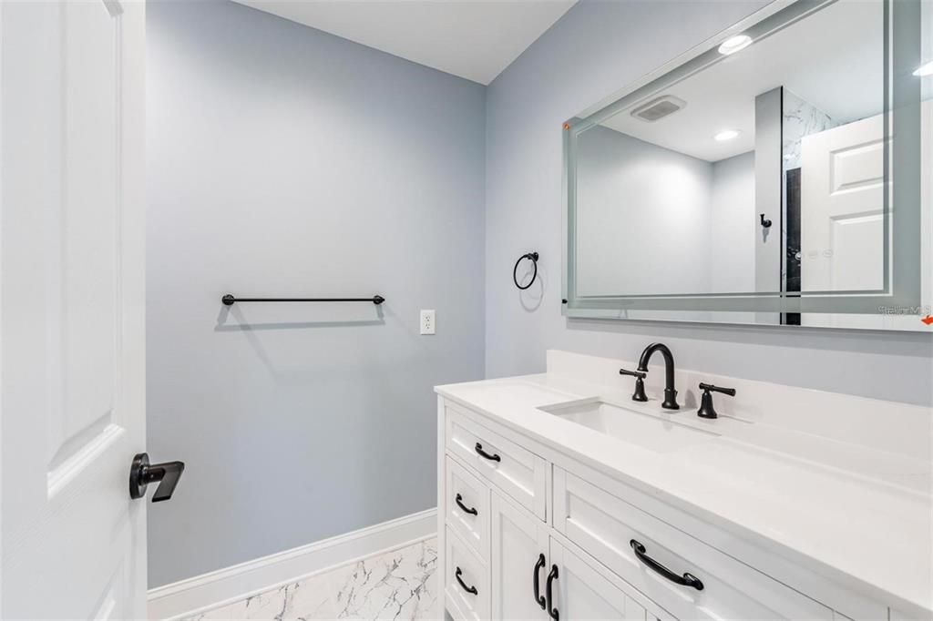 Bathroom, Interior, Marble, Recessed Lighting