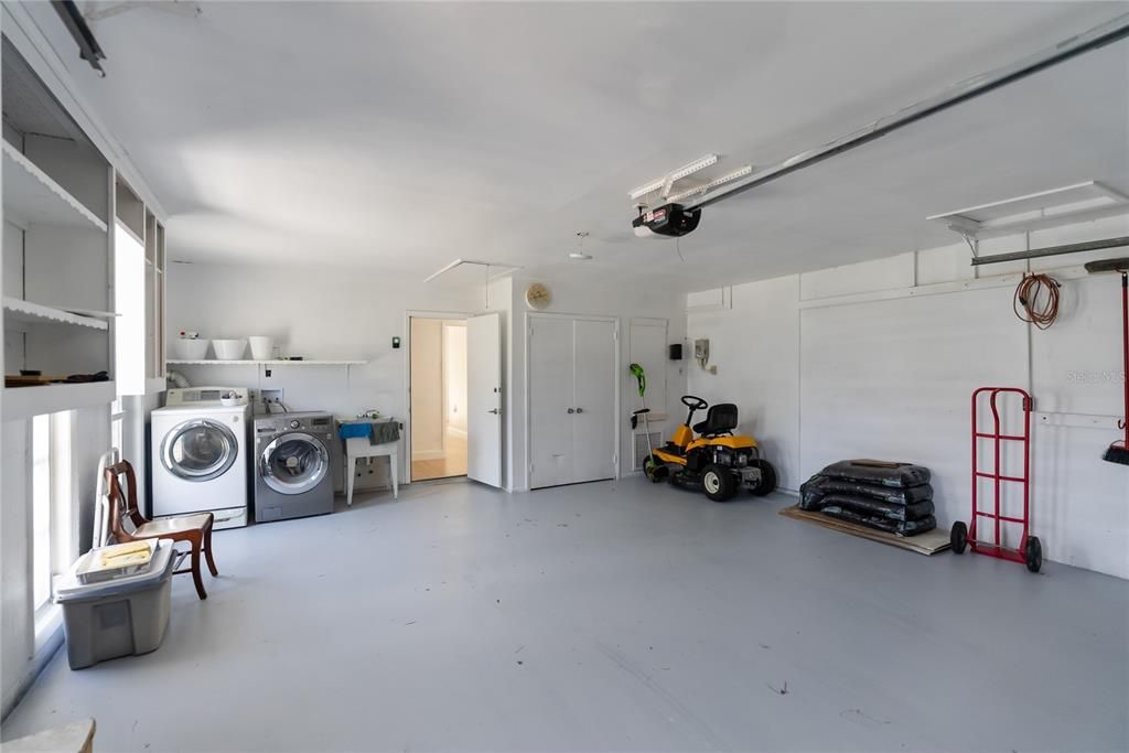 Garage, Interior, Washer