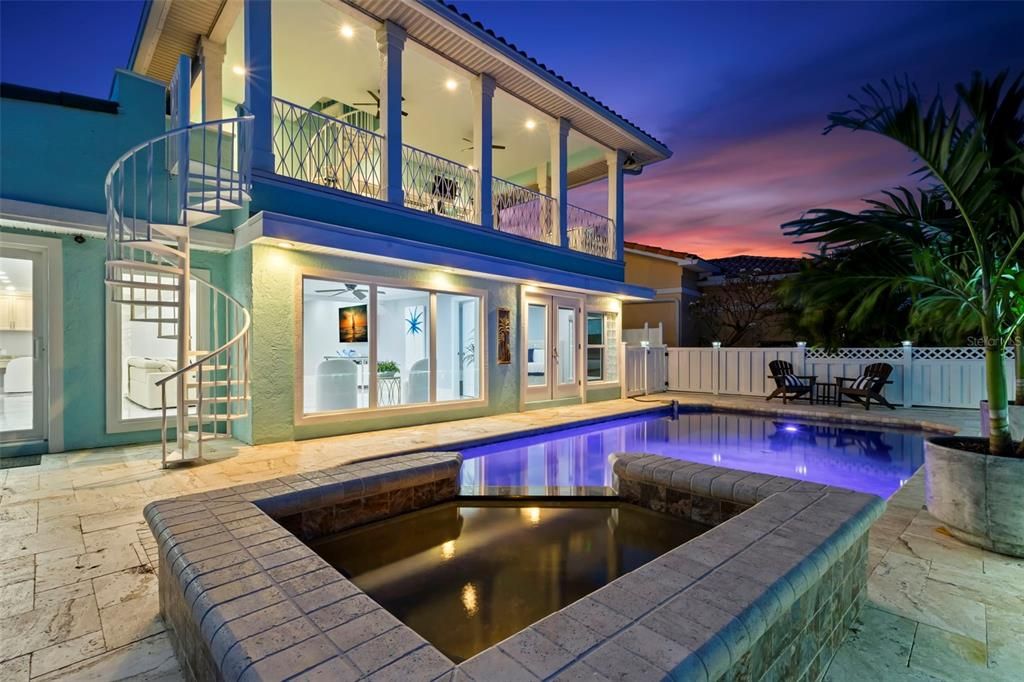 Exterior, Pool