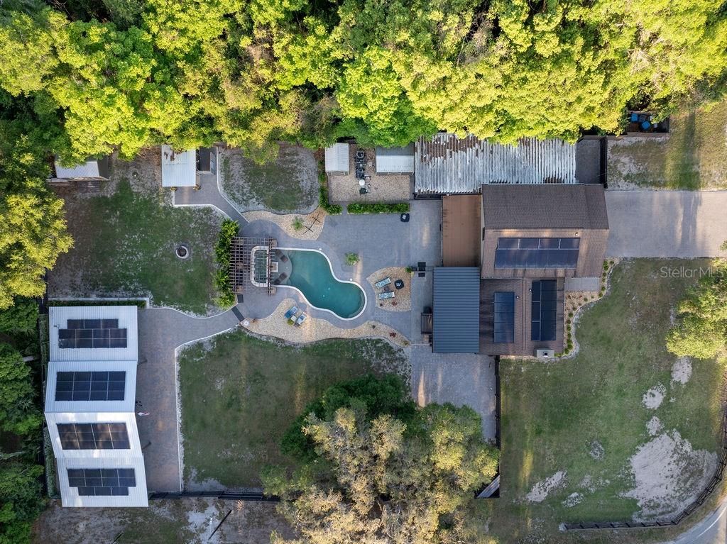 Exterior, Drone