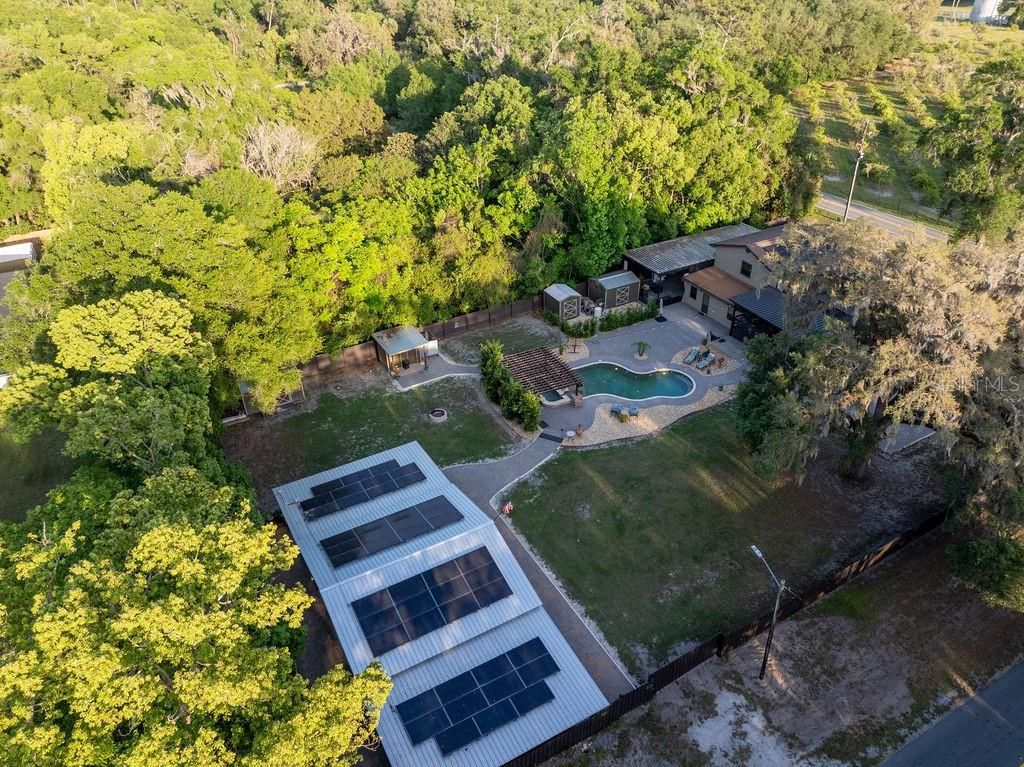 Exterior, Drone