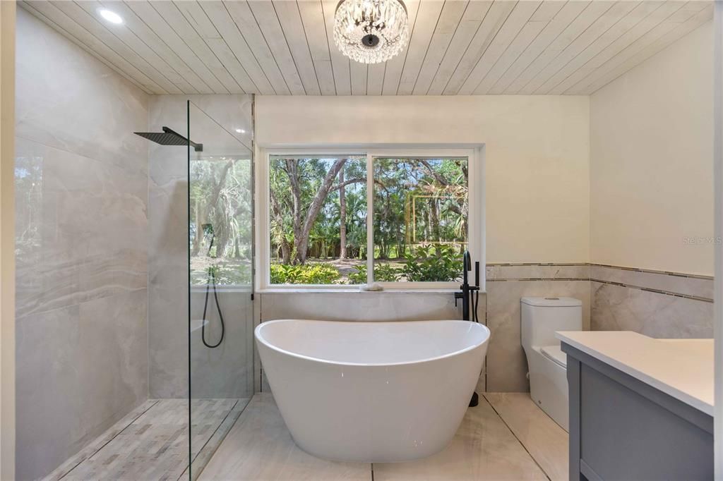 Bathroom, Free Standing Baths, Glass Shower, Interior, Recessed Lighting