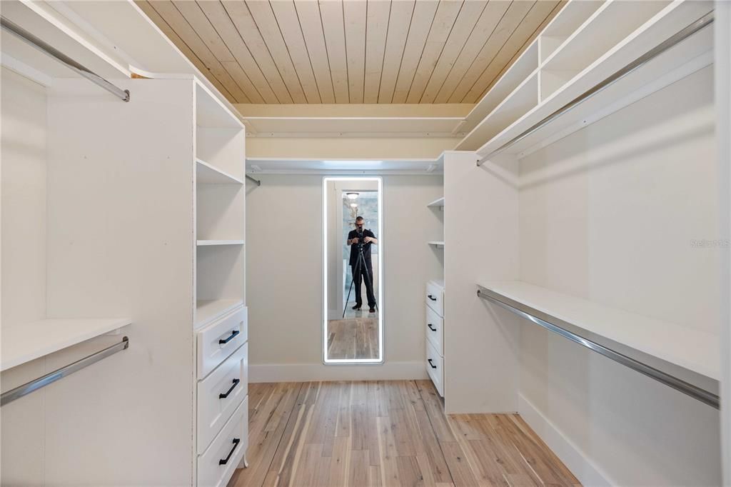 Interior, Walk-in Closets, Wood Texture Flooring
