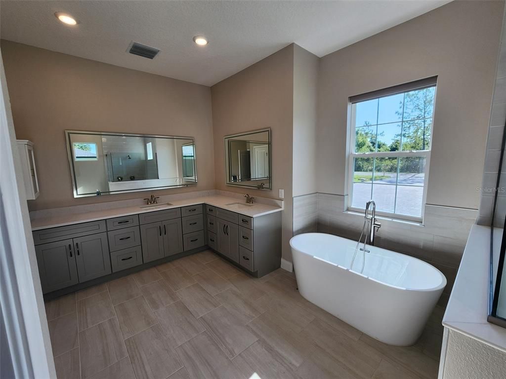 Bathroom, Dual Sink Vanities, Free Standing Baths, Interior, Recessed Lighting
