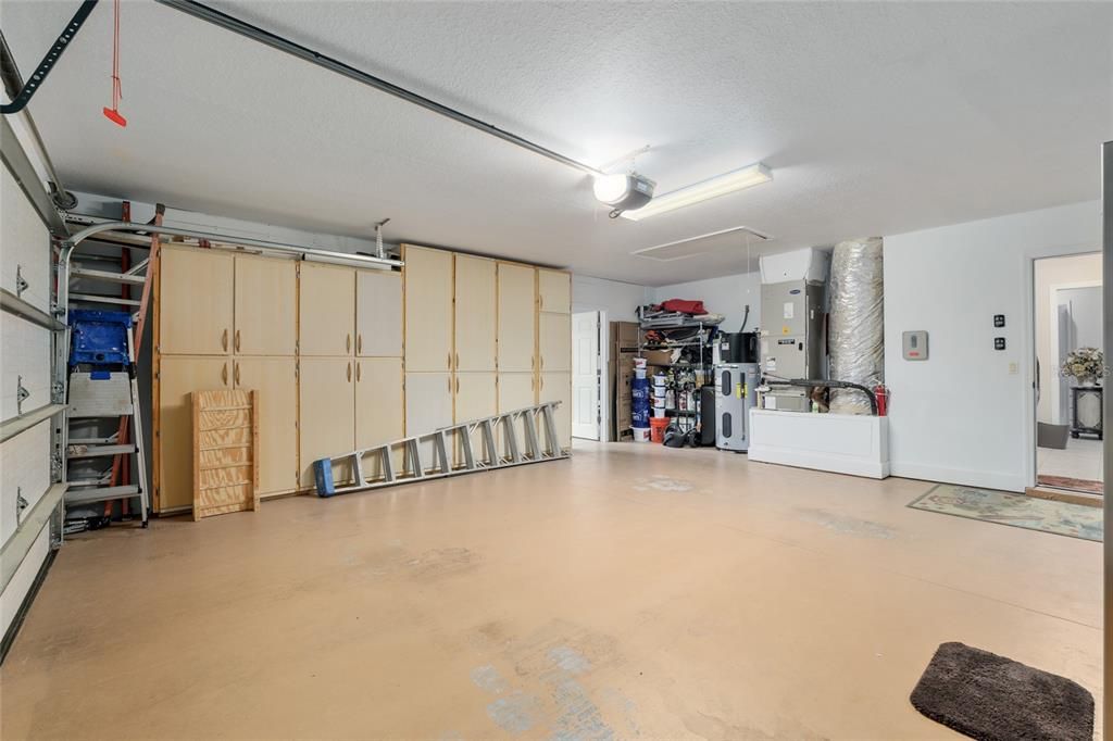Garage, Interior