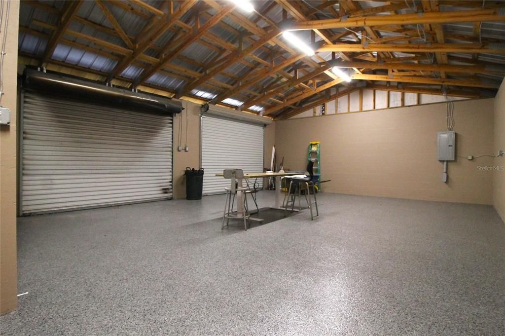 Garage, Interior, Wooden Beams
