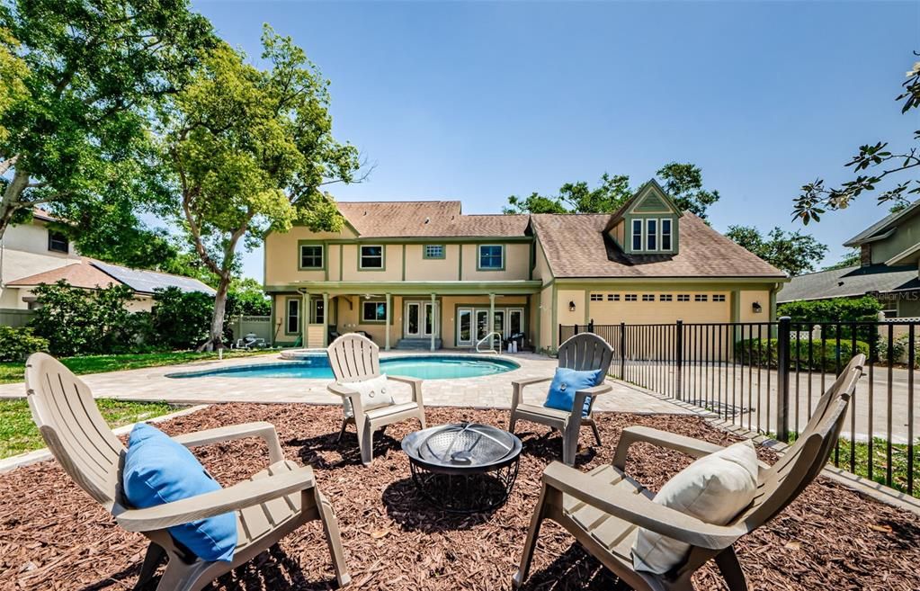 Exterior, Pool