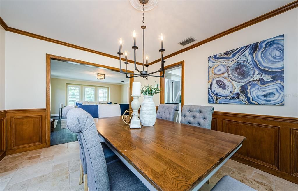 Chandelier, Dining room, Interior, Pendant Lights