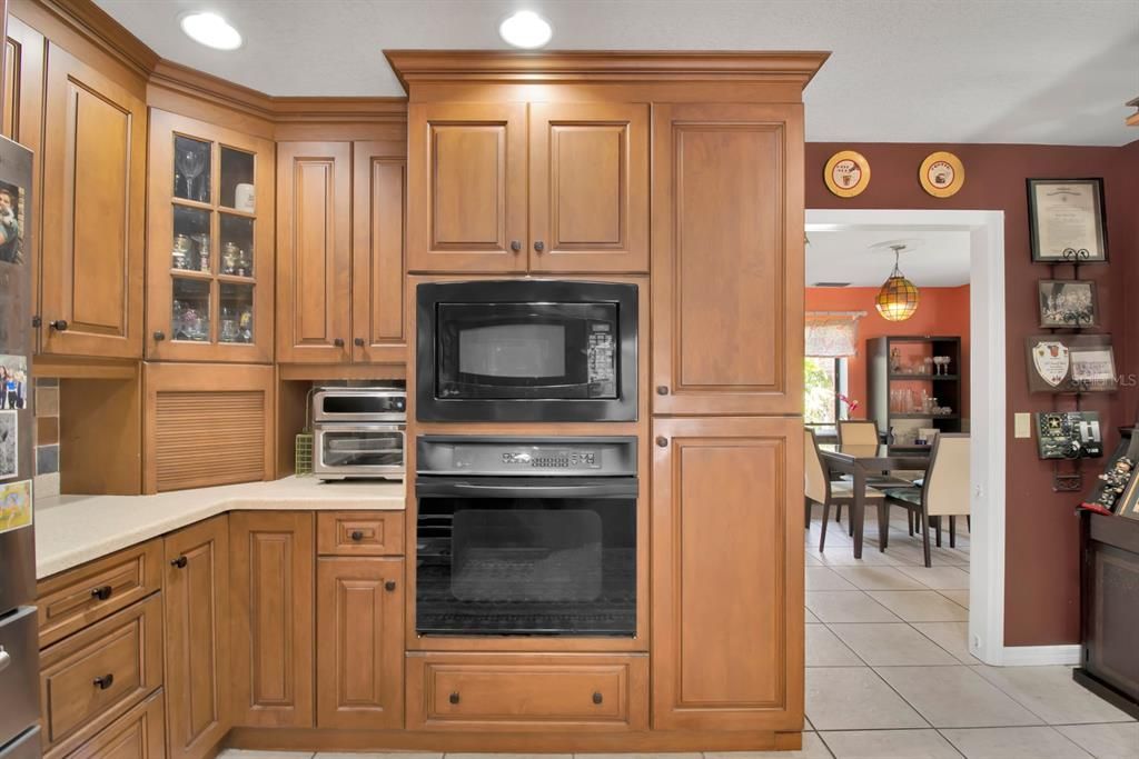 Dining room, Interior, Kitchen, Pendant Lights, Recessed Lighting, Stainless Steel Appliances