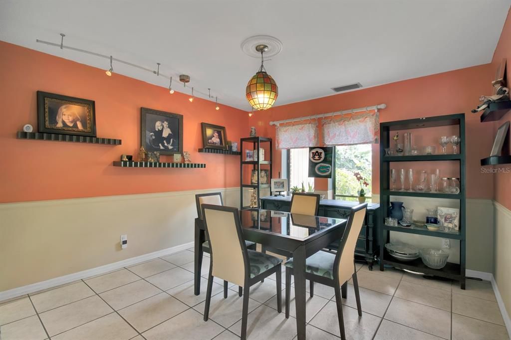Dining room, Interior
