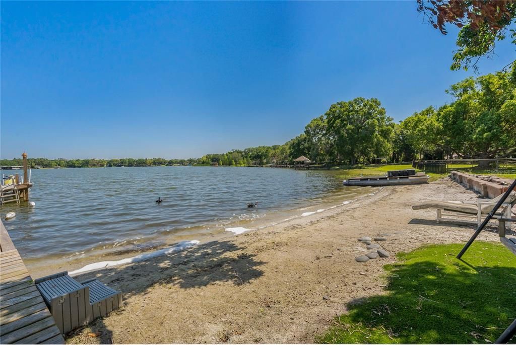 Exterior, Lake