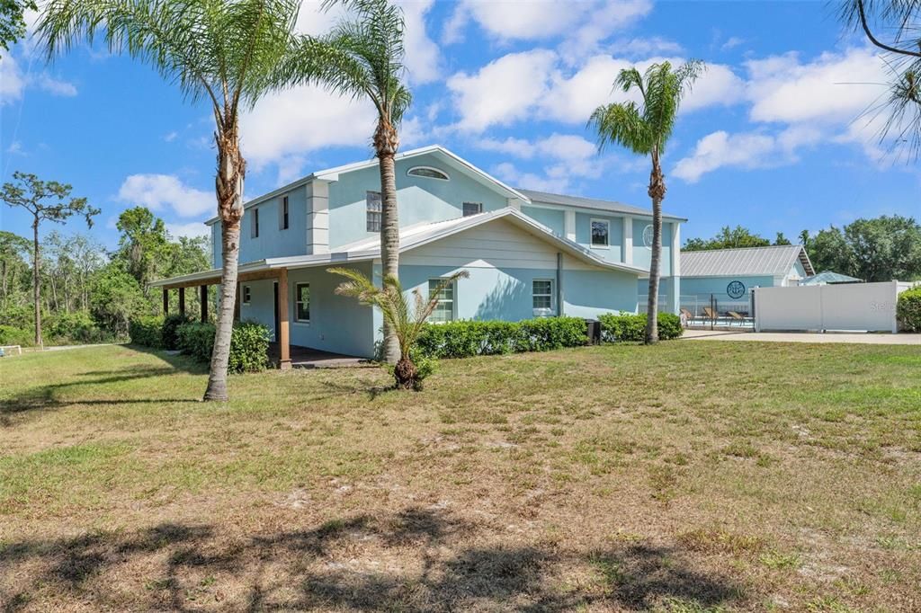 Backyard, Exterior