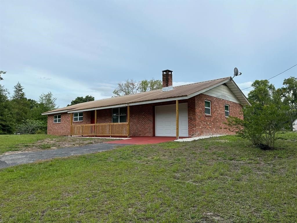 Attached, Exterior, Facade, Brick Facade, Ranch