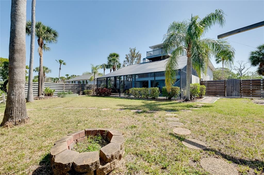 Backyard, Exterior
