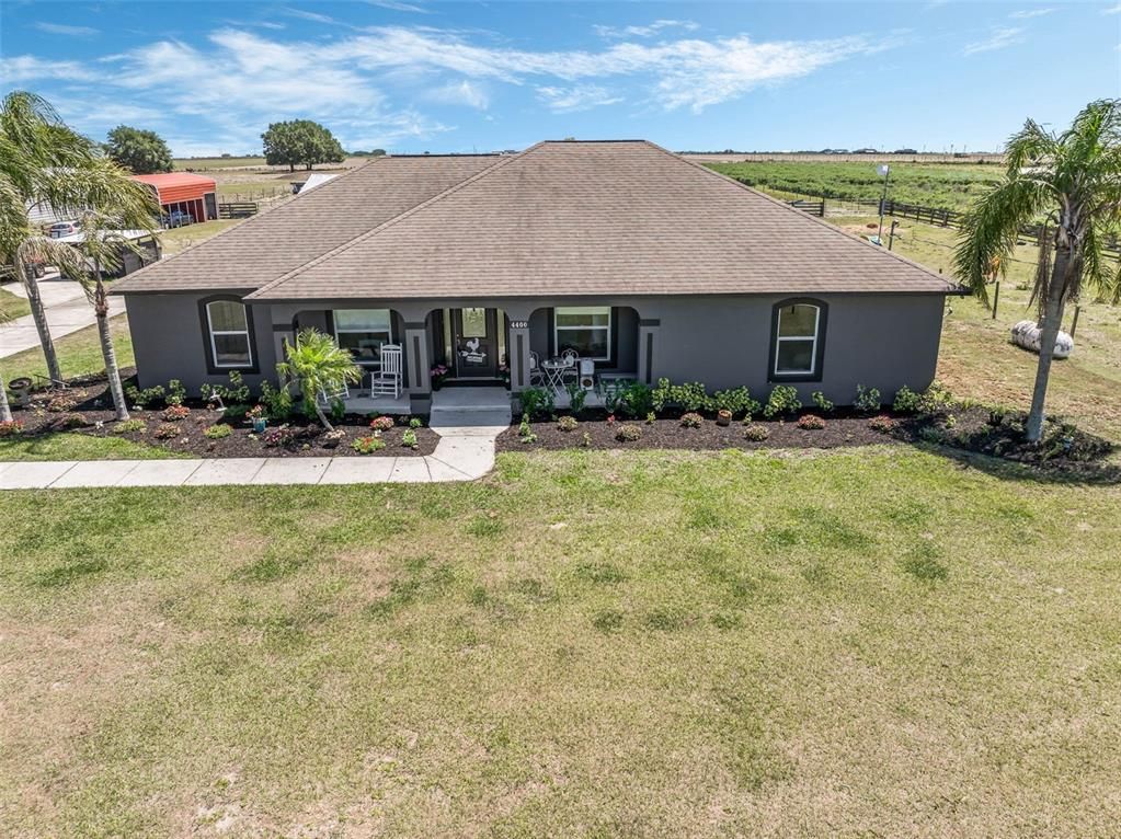 Backyard, Exterior, Facade, Ranch