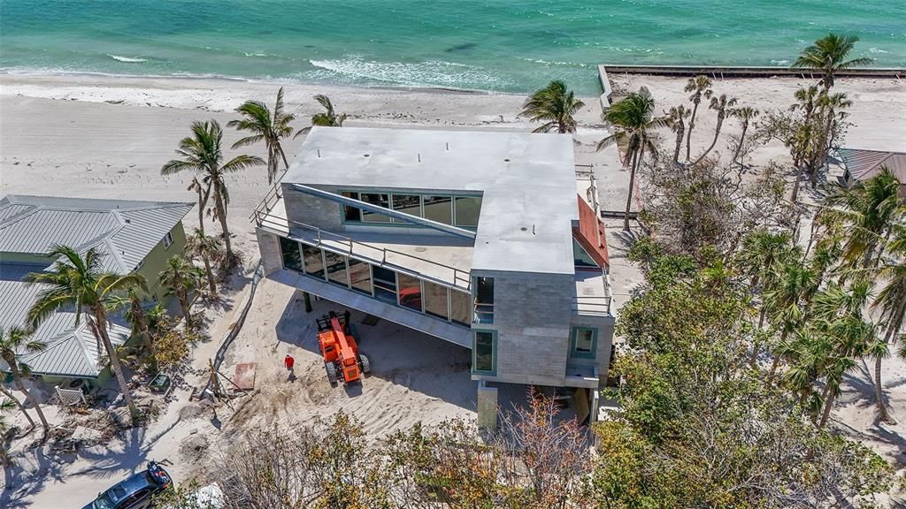 Exterior, Drone