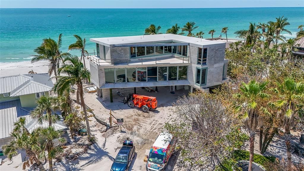 Exterior, Drone