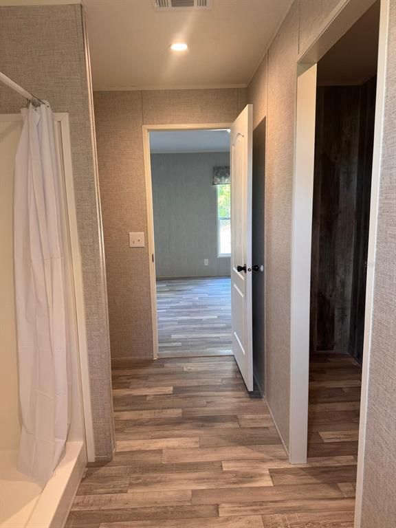 Interior, Recessed Lighting, Wood Texture Flooring