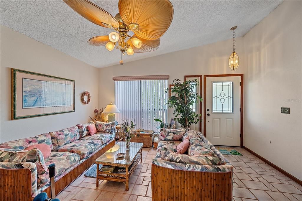 Interior, Living room, Pendant Lights