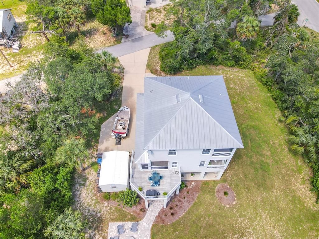Exterior, Drone