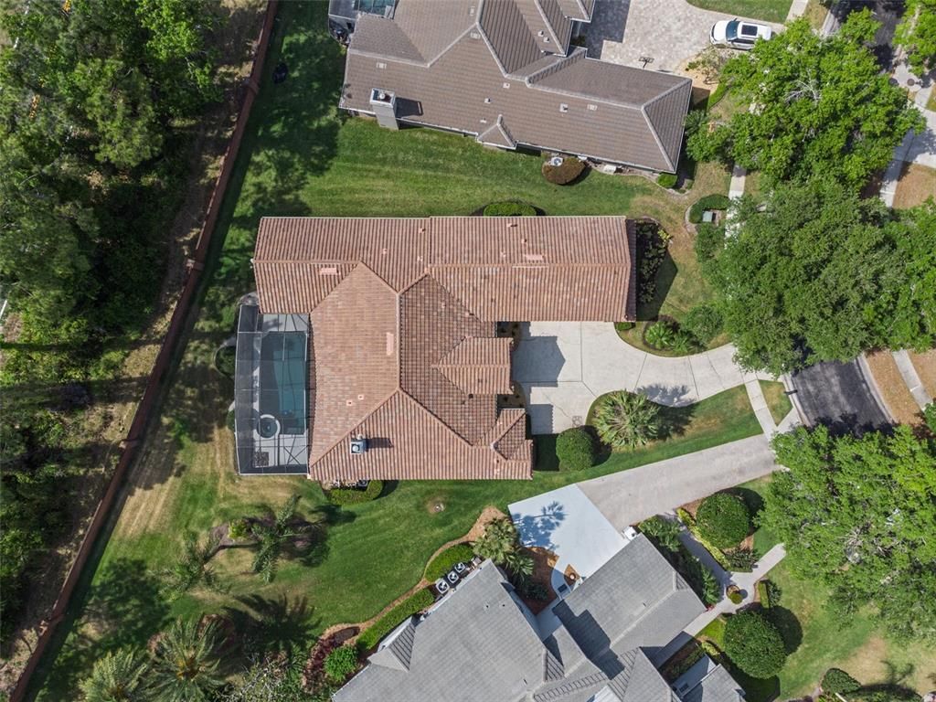 Exterior, Drone