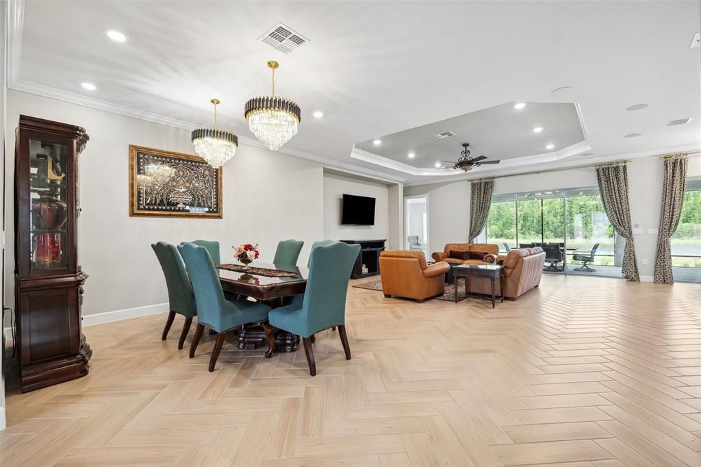 Chandelier, Dining room, Interior, Living room, Recessed Lighting, Wood Texture Flooring
