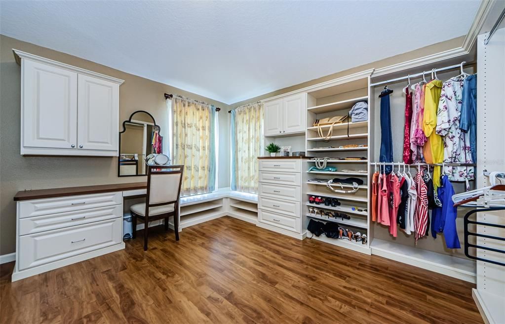 Home Office, Interior, Walk-in Closets, Wood Texture Flooring