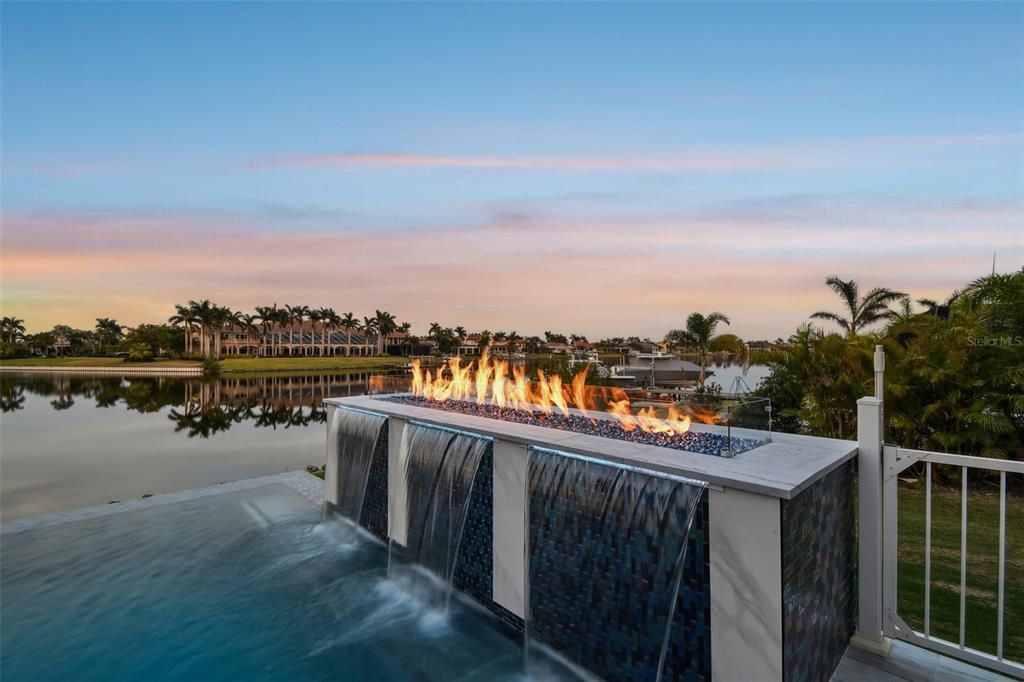 Exterior, Pool, Water