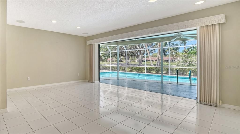 Empty room, Interior, Pool, Recessed Lighting