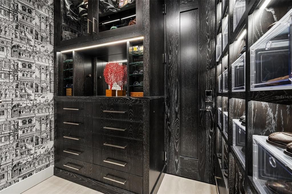 Interior, Walk-in Closets