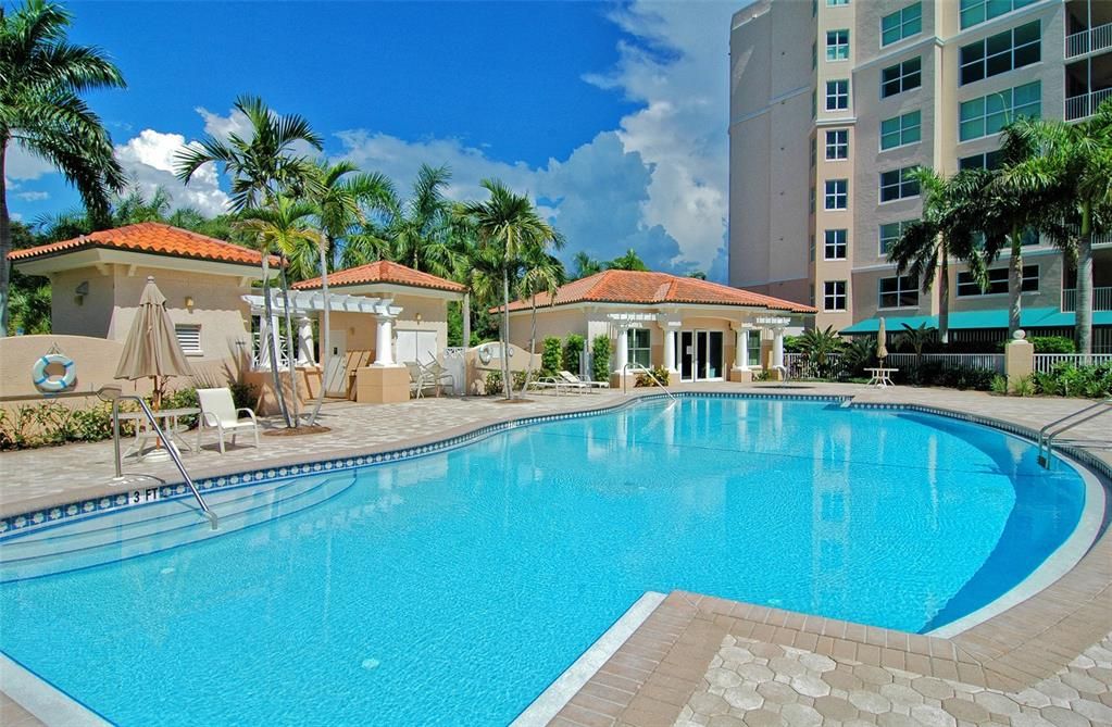 Exterior, Pool