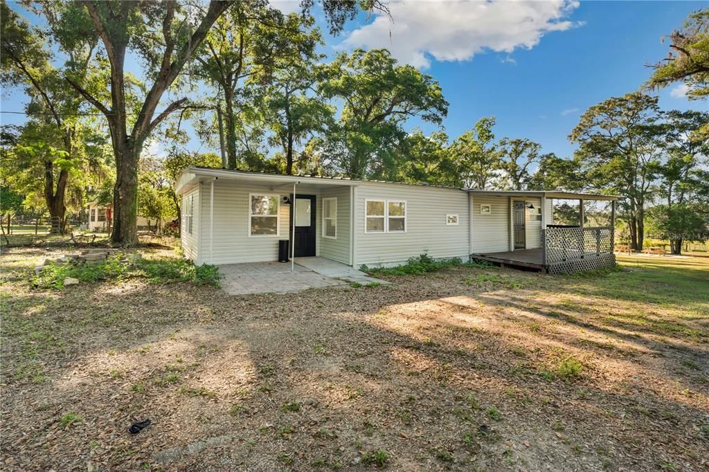 Backyard, Exterior