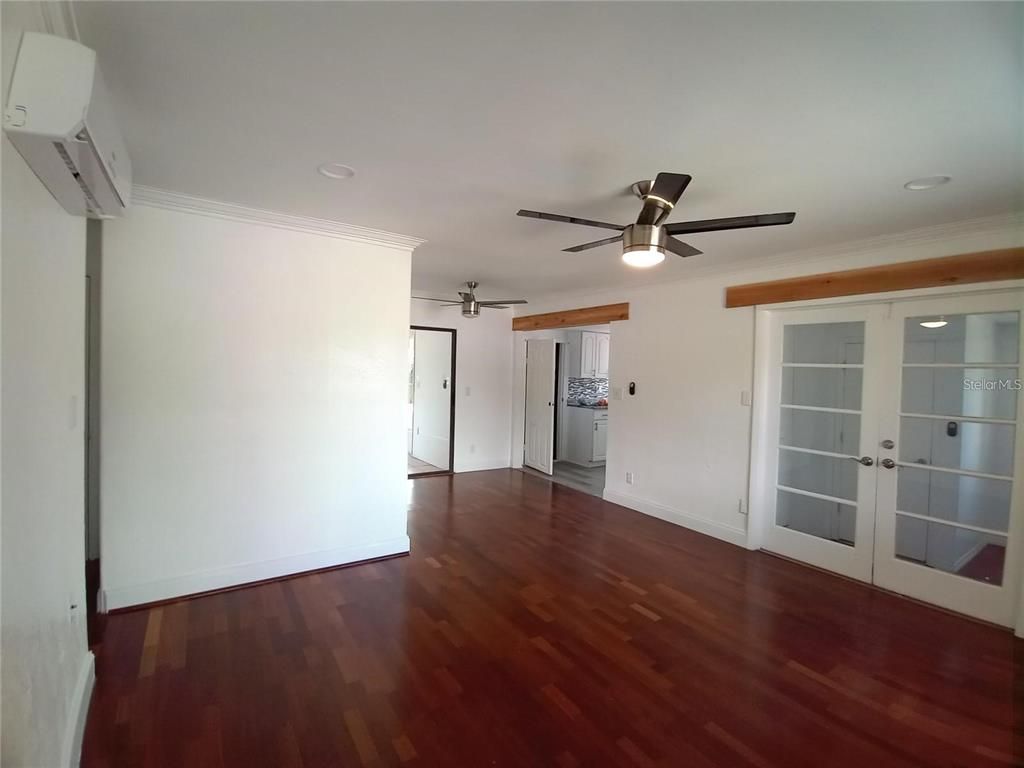 Empty room, Interior, Recessed Lighting, Wood Texture Flooring