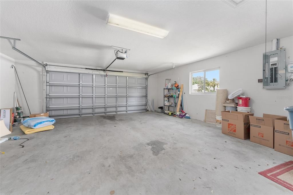 Garage, Interior