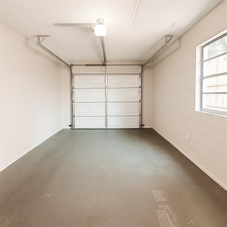 Garage, Interior