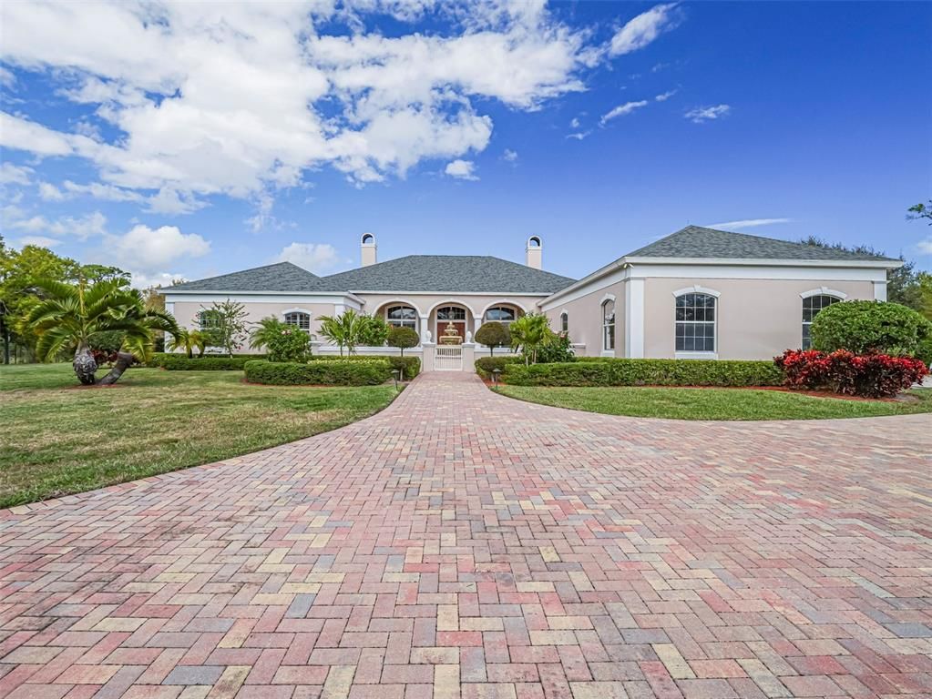 Backyard, Exterior, Facade, French Provincial