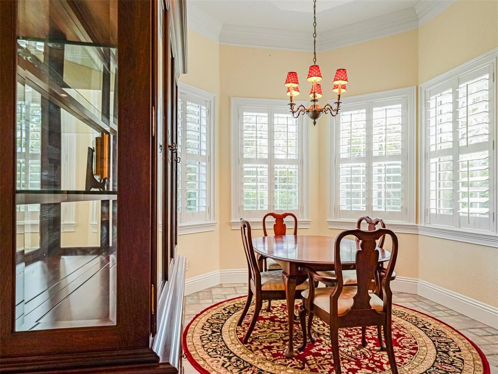 Chandelier, Dining room, Interior