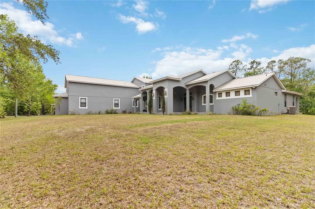 Backyard, Exterior