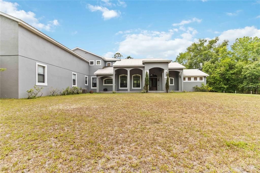 Backyard, Exterior