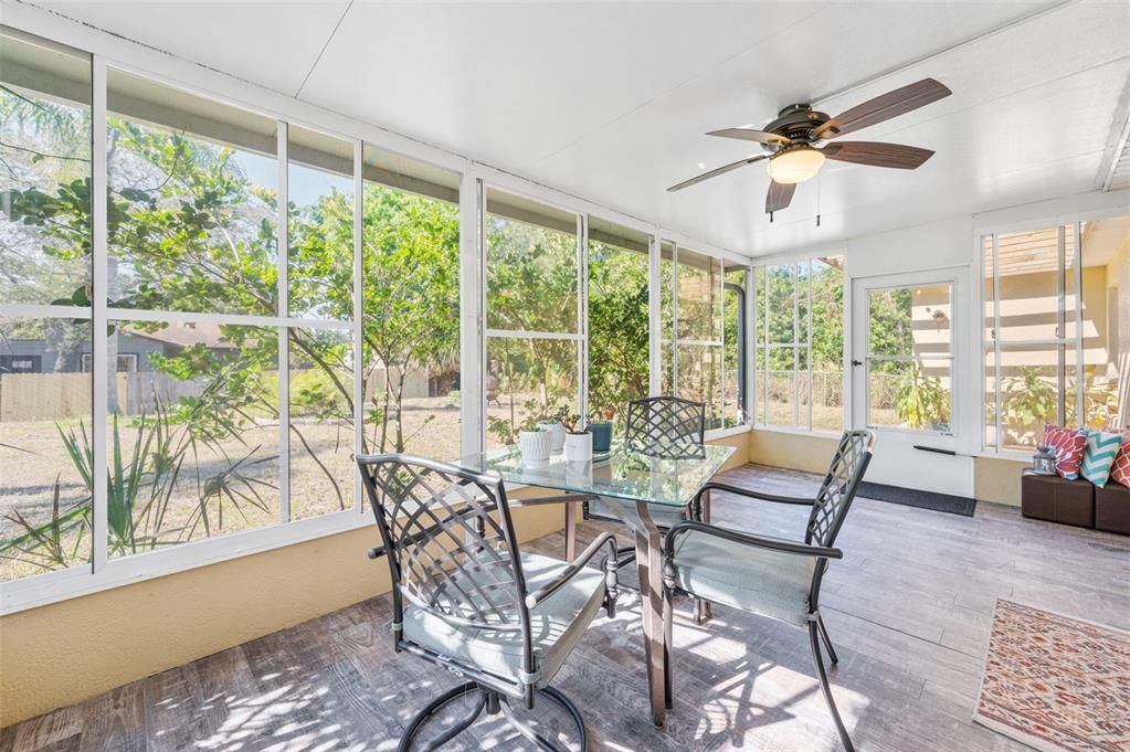 Dining room, Interior, Sun Room, Wood Texture Flooring