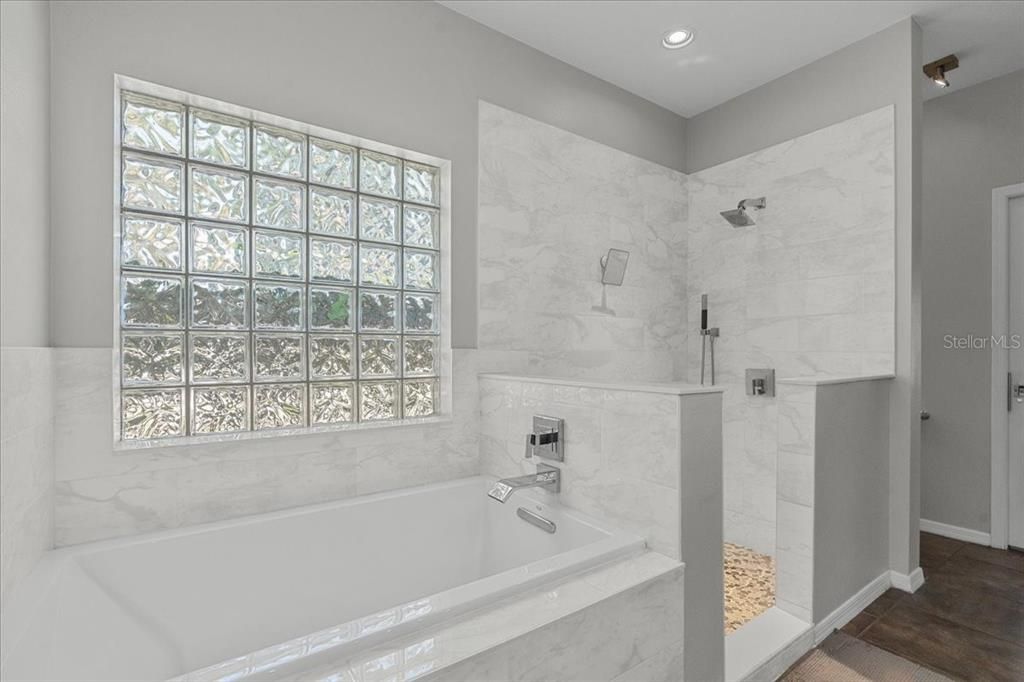Bathroom, Interior, Marble Walls, Recessed Lighting