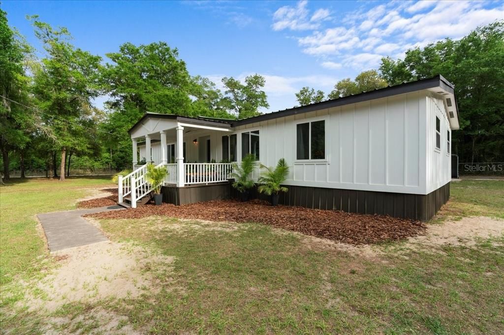 Backyard, Exterior