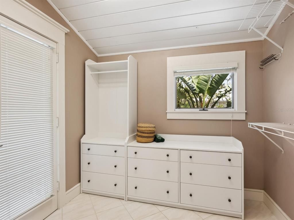 Interior, Walk-in Closets